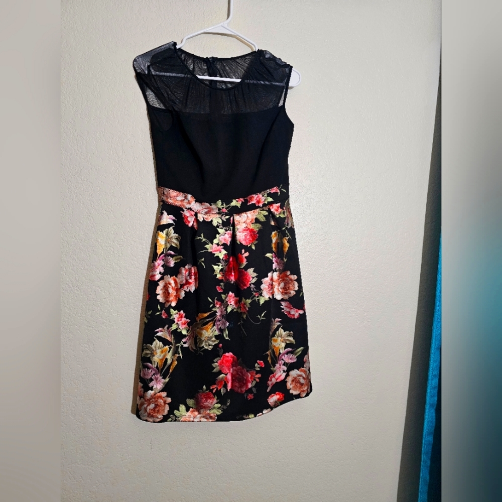 Short dress